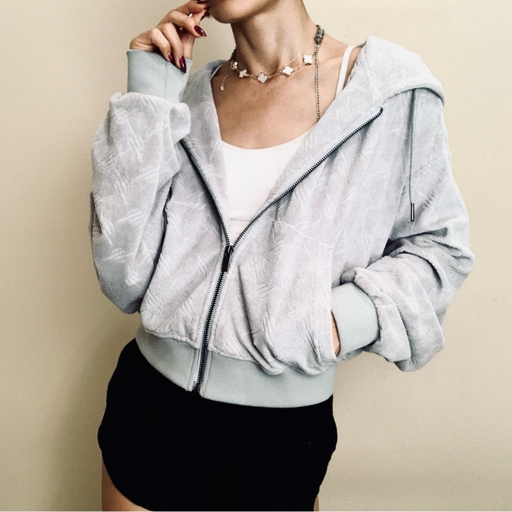 $138 Brand New Revolve Daily paper hoodie XL - Picture 11 of 14